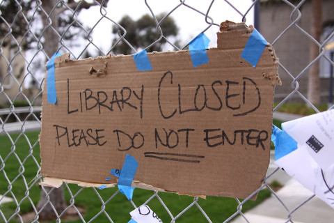 Knihovna je zavřená